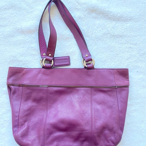 Coach, Medium Purse, Purple, Never Used, Perfect for Spring! - Picture 3 of 7